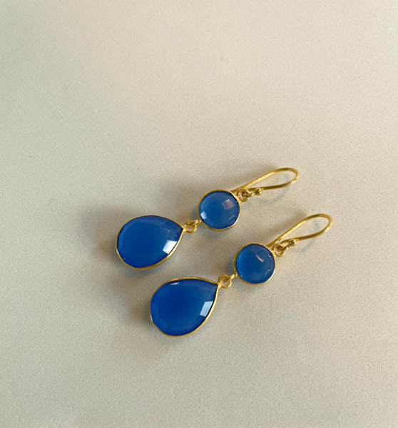 Ovale blaue Chalcedon- Ohrringe in Tropfenform aus 925 Silber 18Karat vergoldet